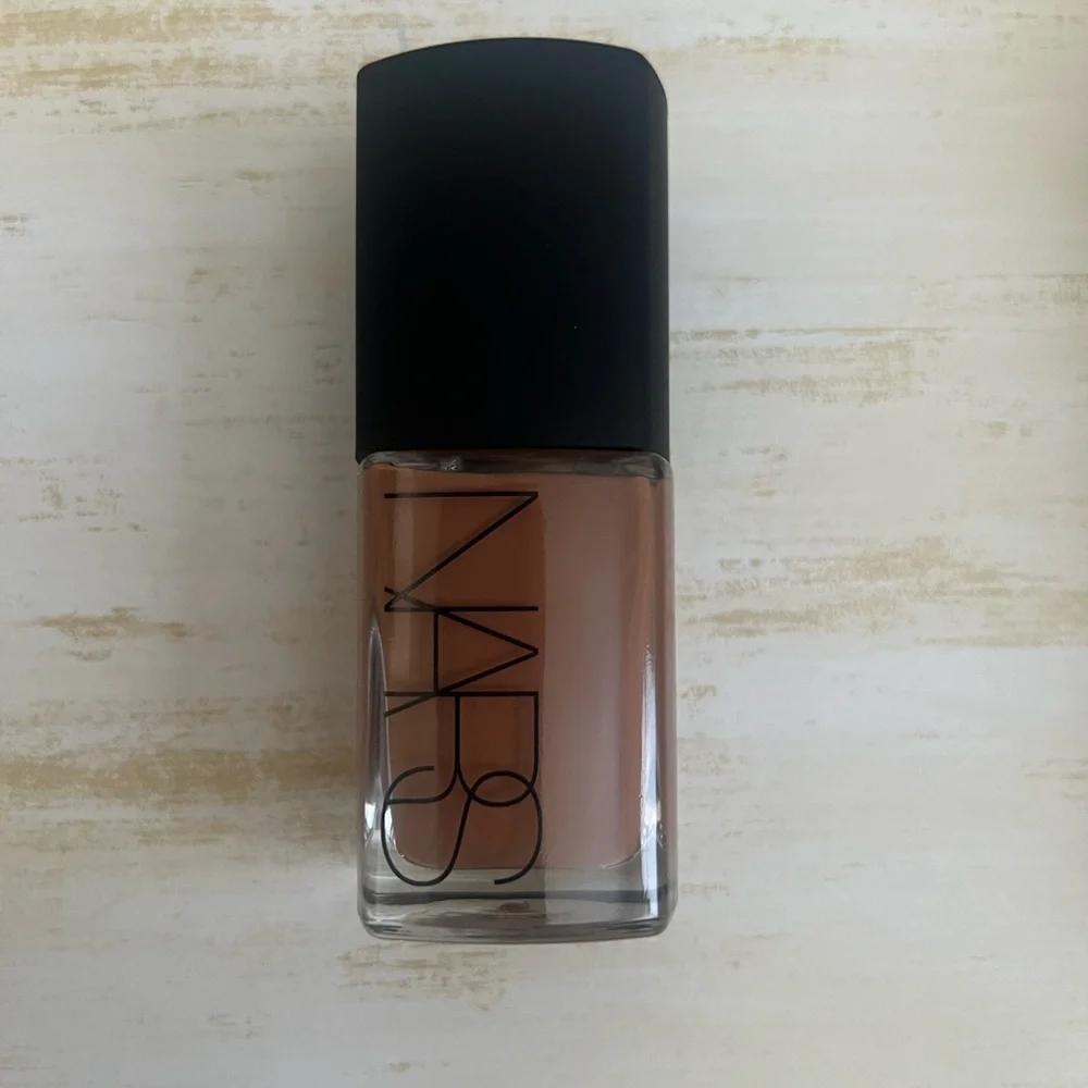 NARS sheer glow foundation BELEM MED/DARK 3.6 BRAND NEW WITH THE BOX